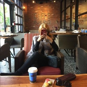 Meet your Posher, Steph